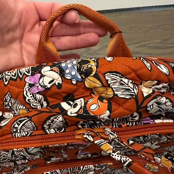 Vera Bradley Disney Essential Large Quilted Backpack NWT - Picture 11 of 14